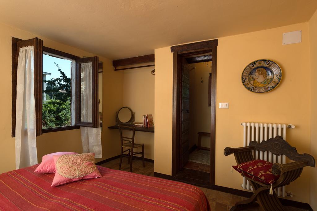 B&B Mulino Marsa CastellʼArquato Rum bild